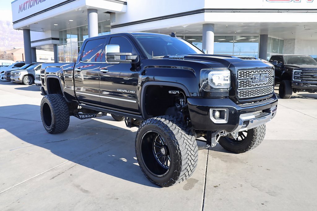 Used 2018 GMC Sierra 2500 Denali w/ Duramax Plus Package image 8