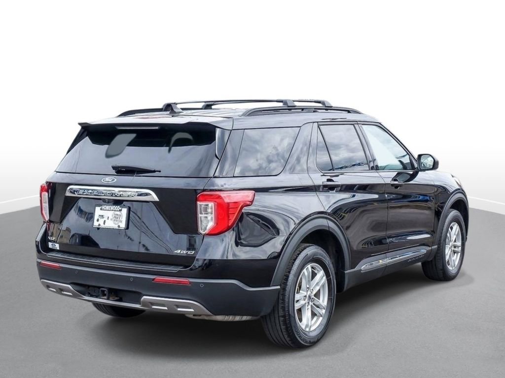 Certified 2022 Ford Explorer XLT w/ Equipment Group 202A AWD/4WD image 8