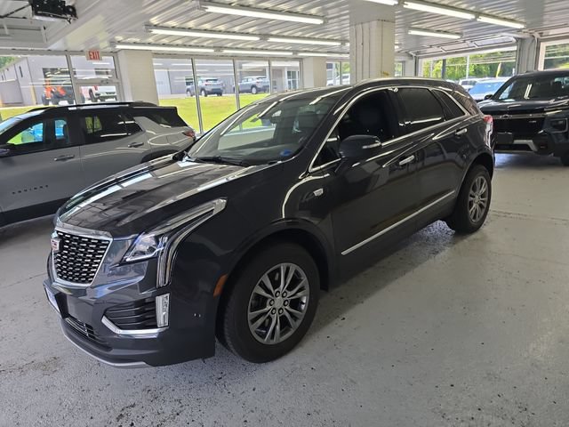 Used 2023 Cadillac XT5 Premium Luxury w/ Technology Package AWD/4WD image 2