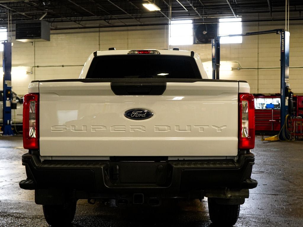 Used 2025 Ford F250 XL AWD/4WD image 5