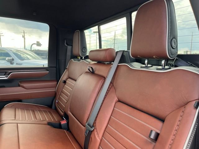 New 2026 GMC Sierra 3500 Denali Ultimate w/ LPO, Black Badging Package AWD/4WD image 20