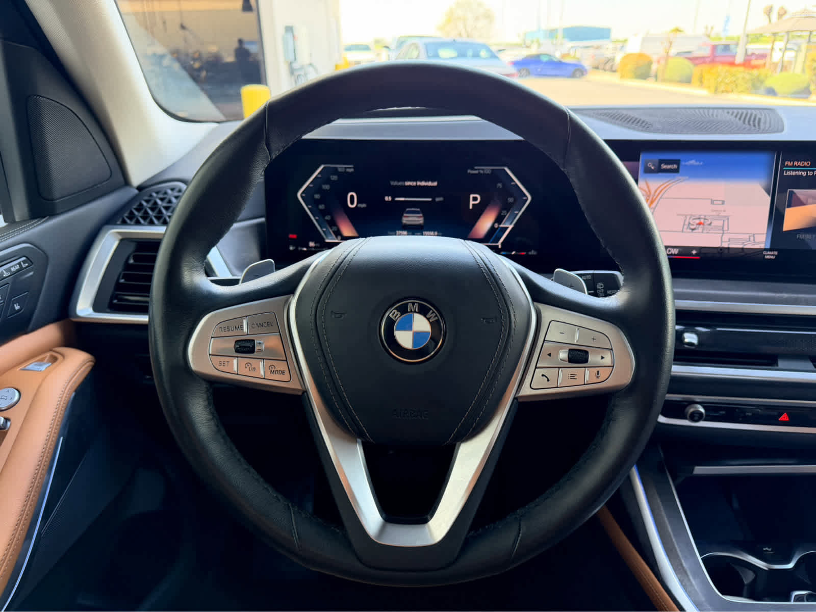 Used 2023 BMW X7 xDrive40i w/ Parking Assistance Package image 14