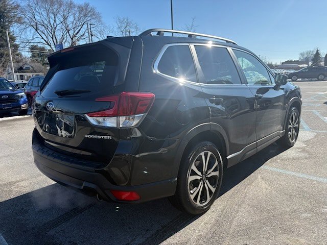 Used 2023 Subaru Forester Limited image 5