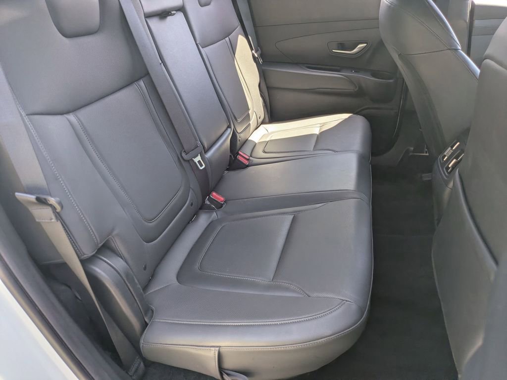Used 2025 Hyundai Santa Cruz SEL AWD/4WD image 28