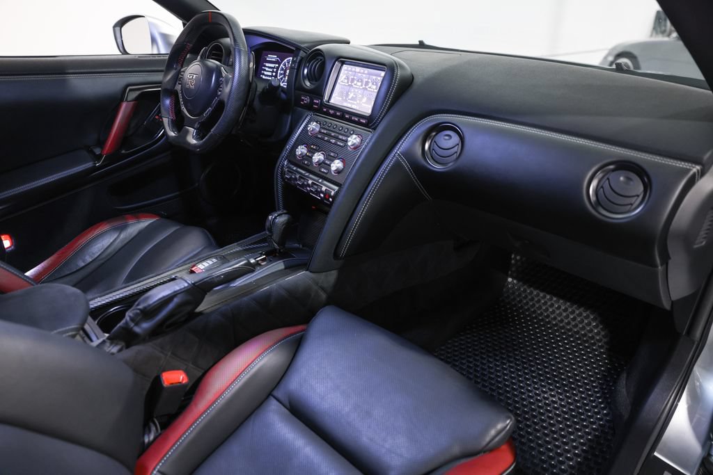 Used 2015 Nissan GT-R Black Edition AWD/4WD image 24