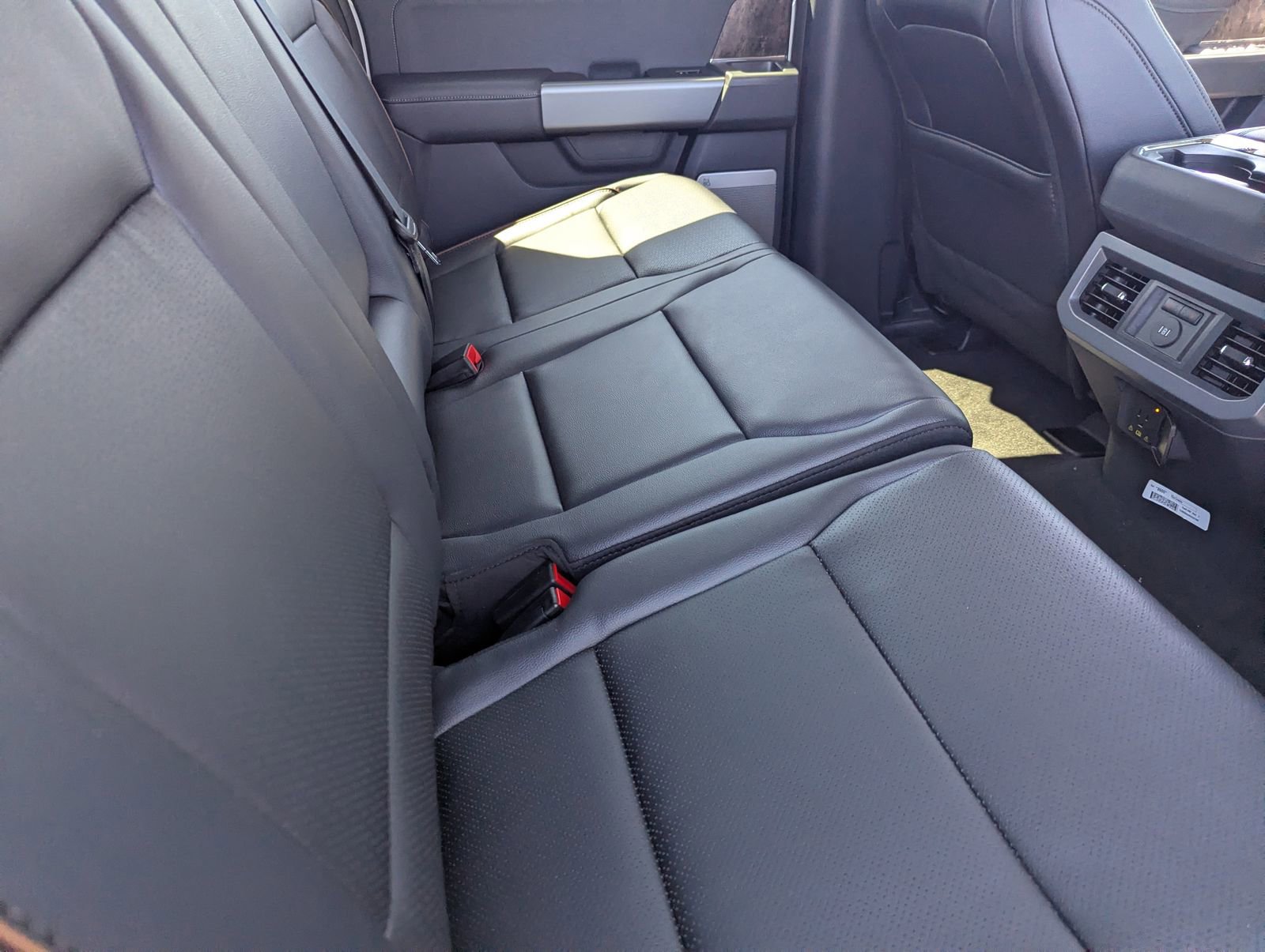 New 2026 Ford F250 Lariat w/ Black Appearance Package AWD/4WD image 45