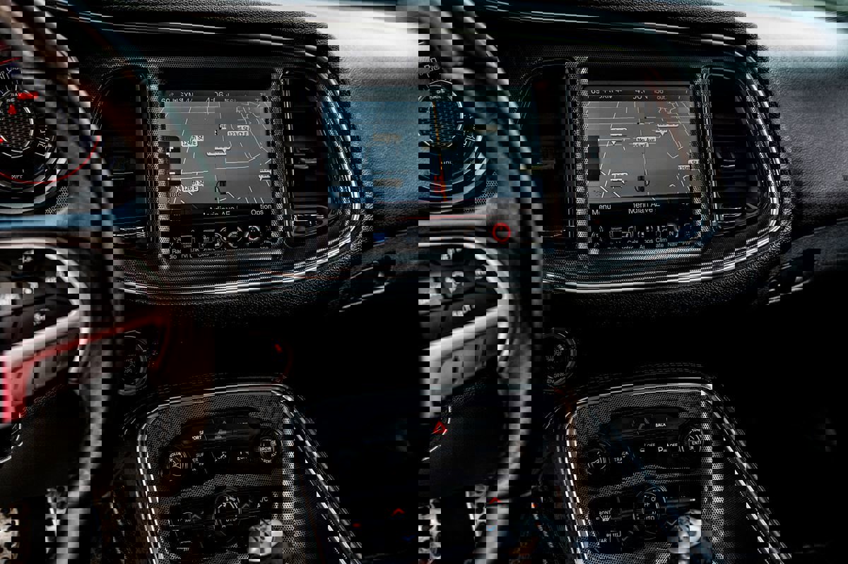 Used 2016 Dodge Challenger R/T Scat Pack w/ Leather Interior Group image 31