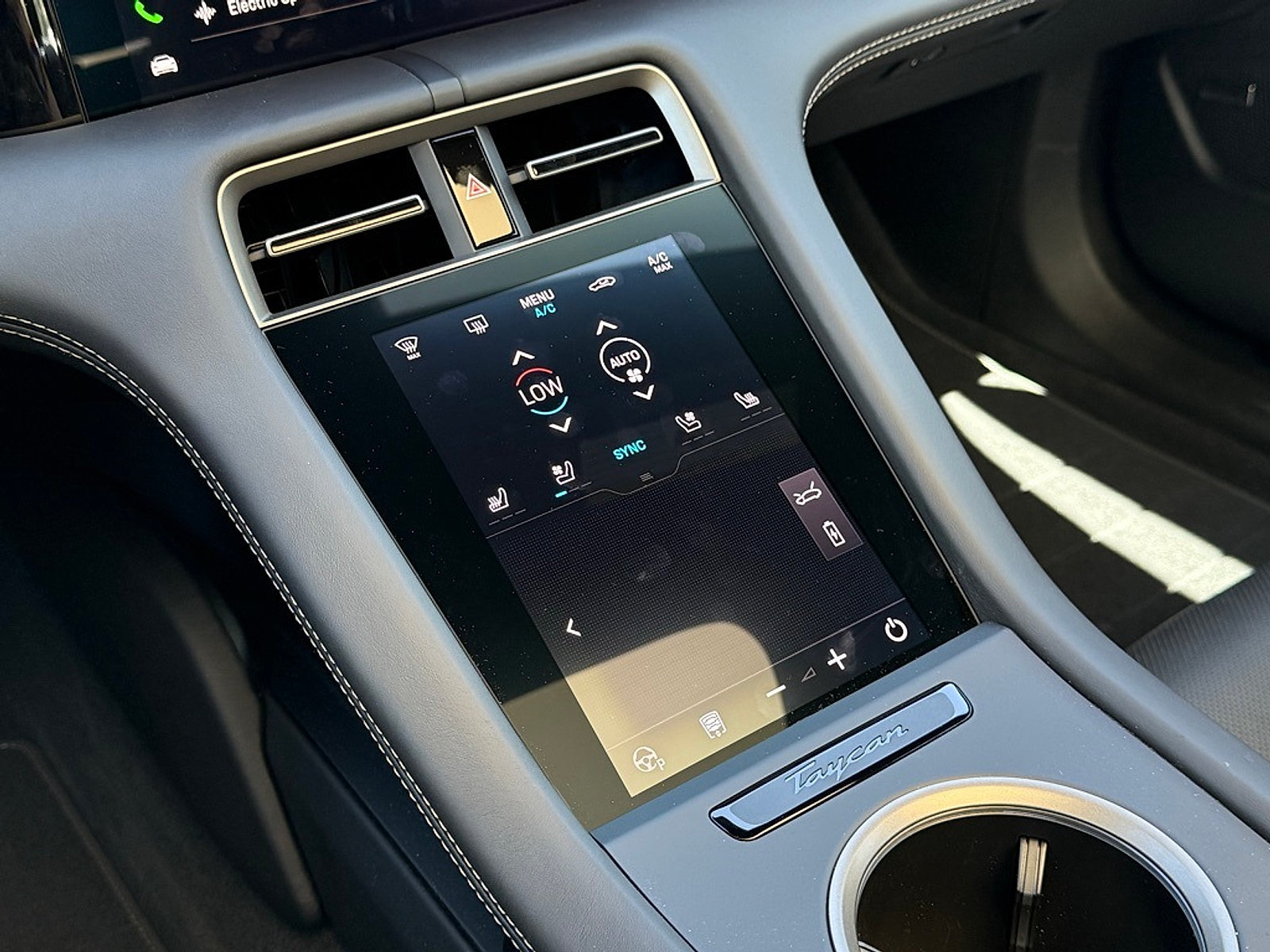 New 2025 Porsche Taycan Turbo AWD/4WD image 22