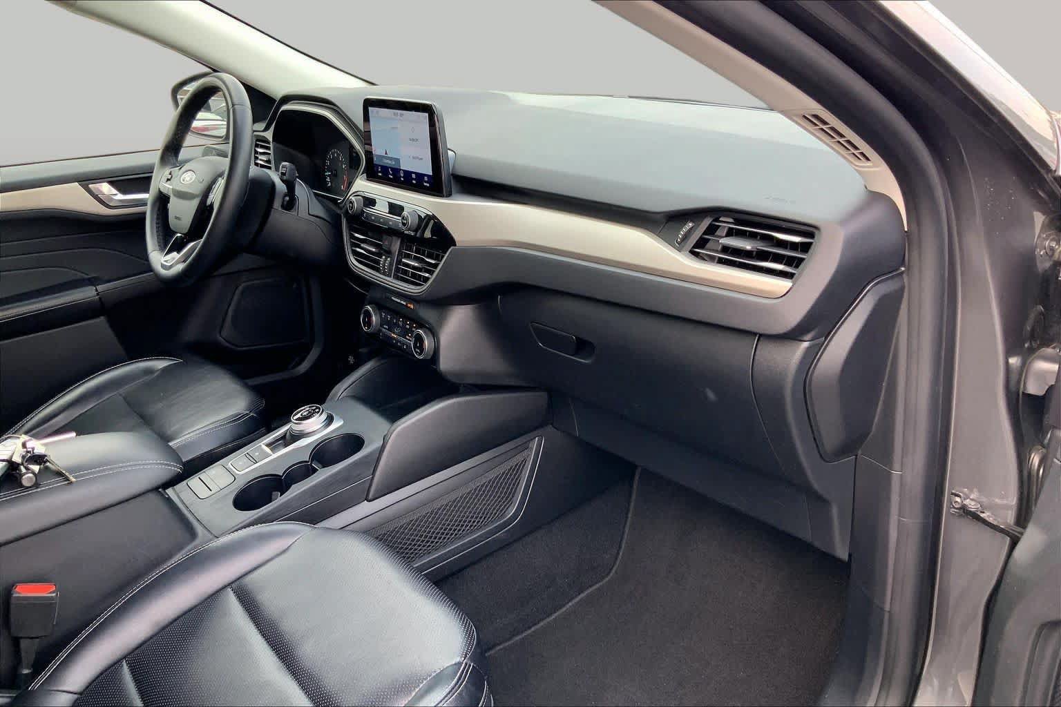 Used 2022 Ford Escape SEL FWD image 18