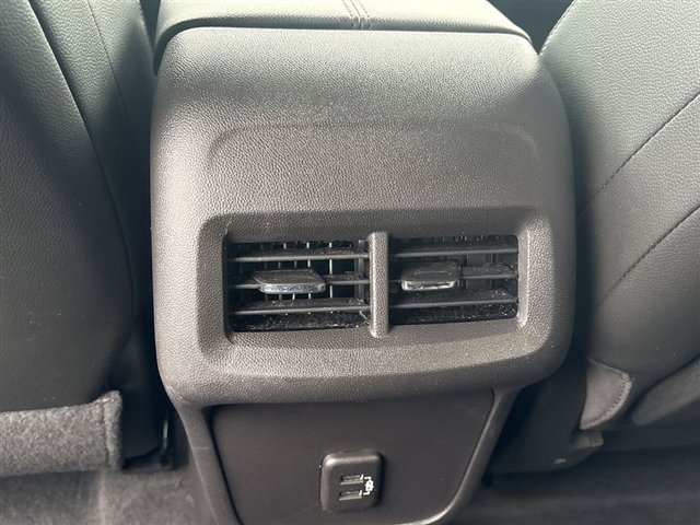 Certified 2024 GMC Terrain SLT w/ Infotainment Package II image 21