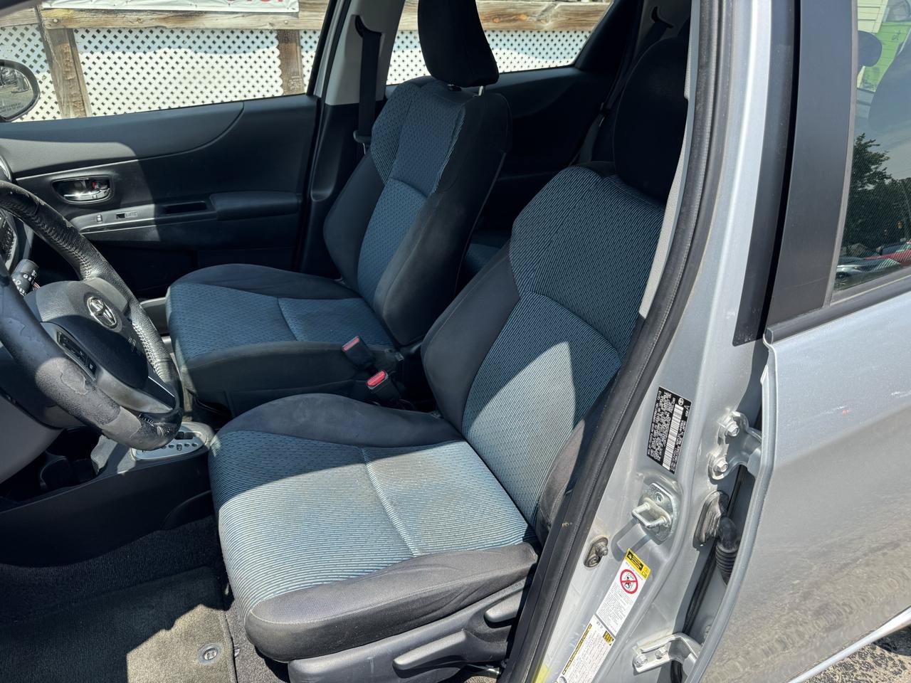 Used 2014 Toyota Yaris SE FWD image 14