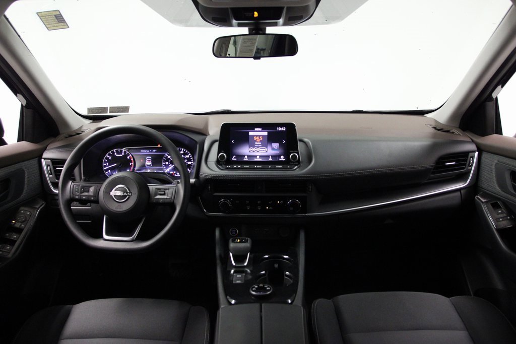 Used 2023 Nissan Rogue S video 2