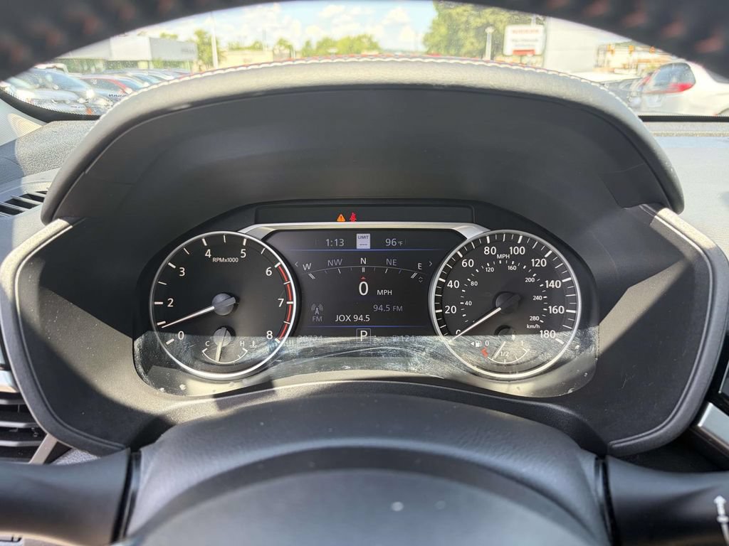 Used 2024 Nissan Altima 2.0 SR FWD image 21