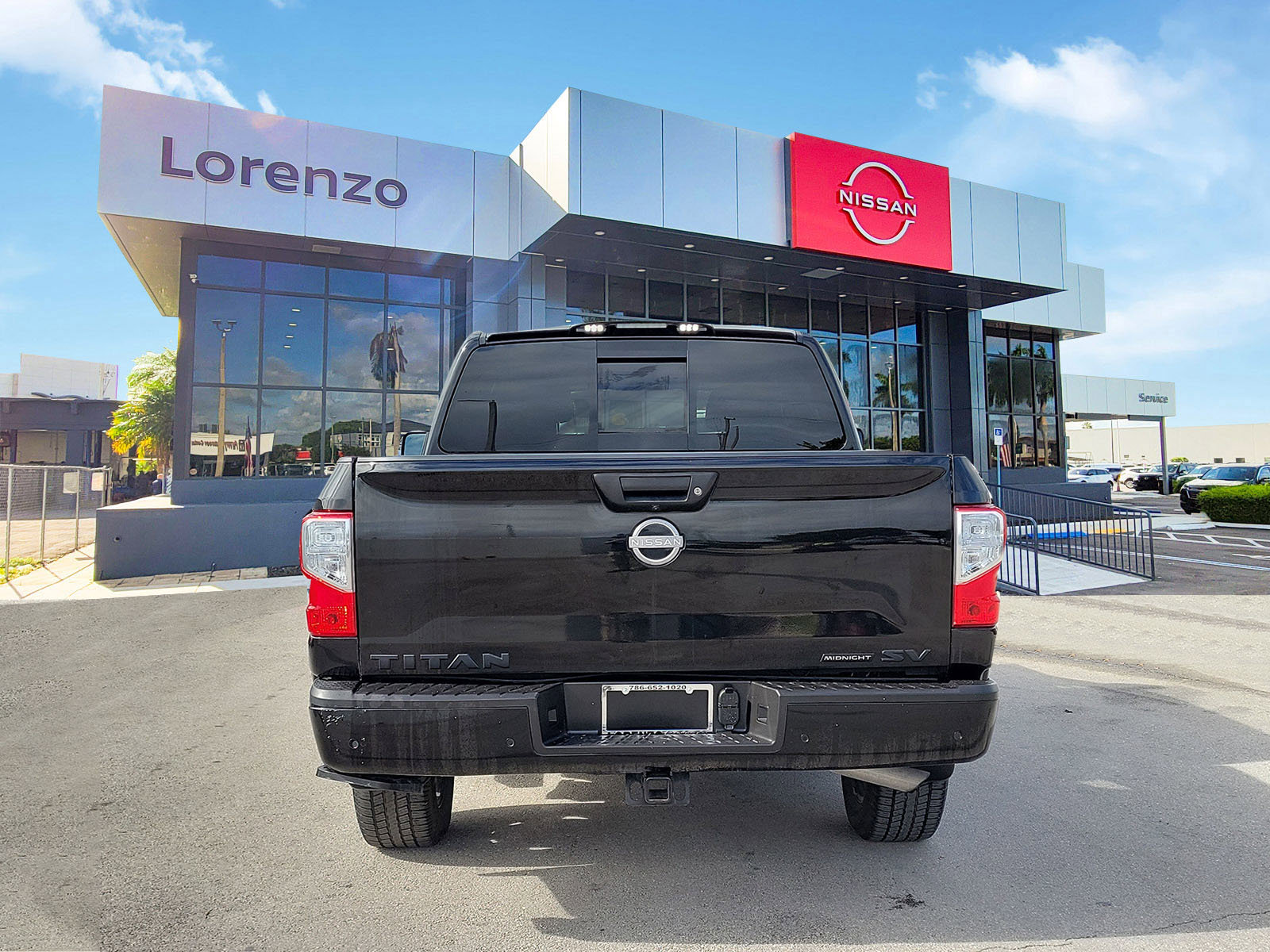 Used 2023 Nissan Titan SV w/ SV Convenience Package image 6