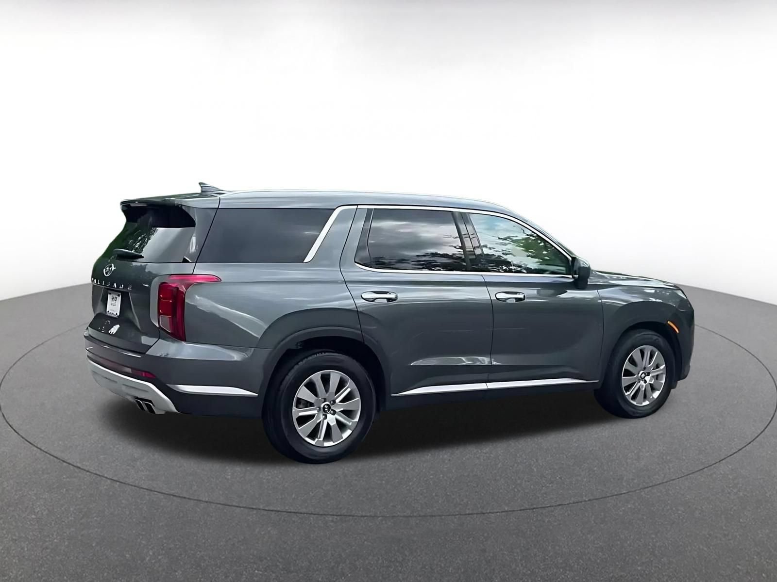 Used 2025 Hyundai Palisade SEL FWD image 12