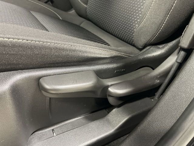 Used 2023 GMC Acadia SLE FWD image 12