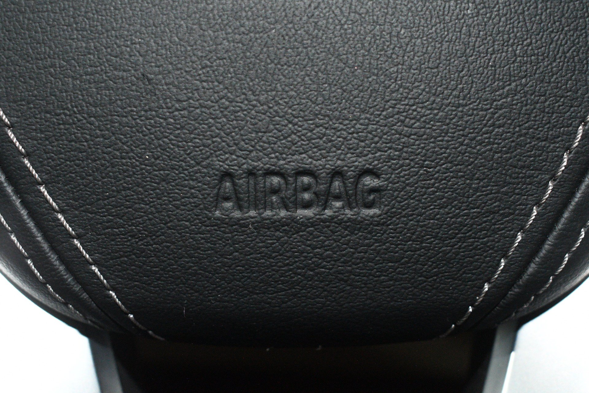Used 2020 BMW 530i w/ Premium Package RWD image 30