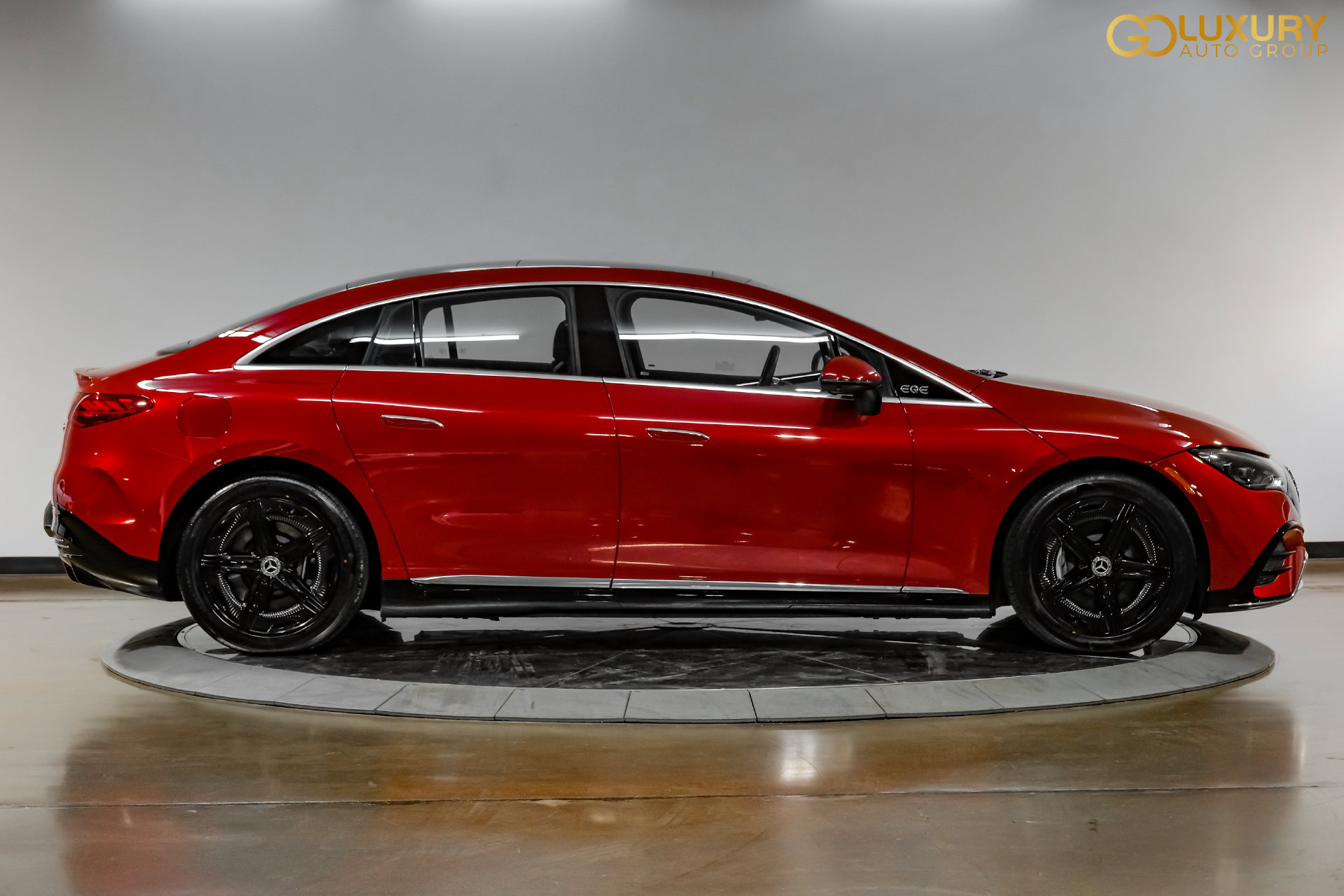Used 2023 Mercedes-Benz EQE 350+ 4MATIC Sedan w/ Exclusive Trim Package image 8