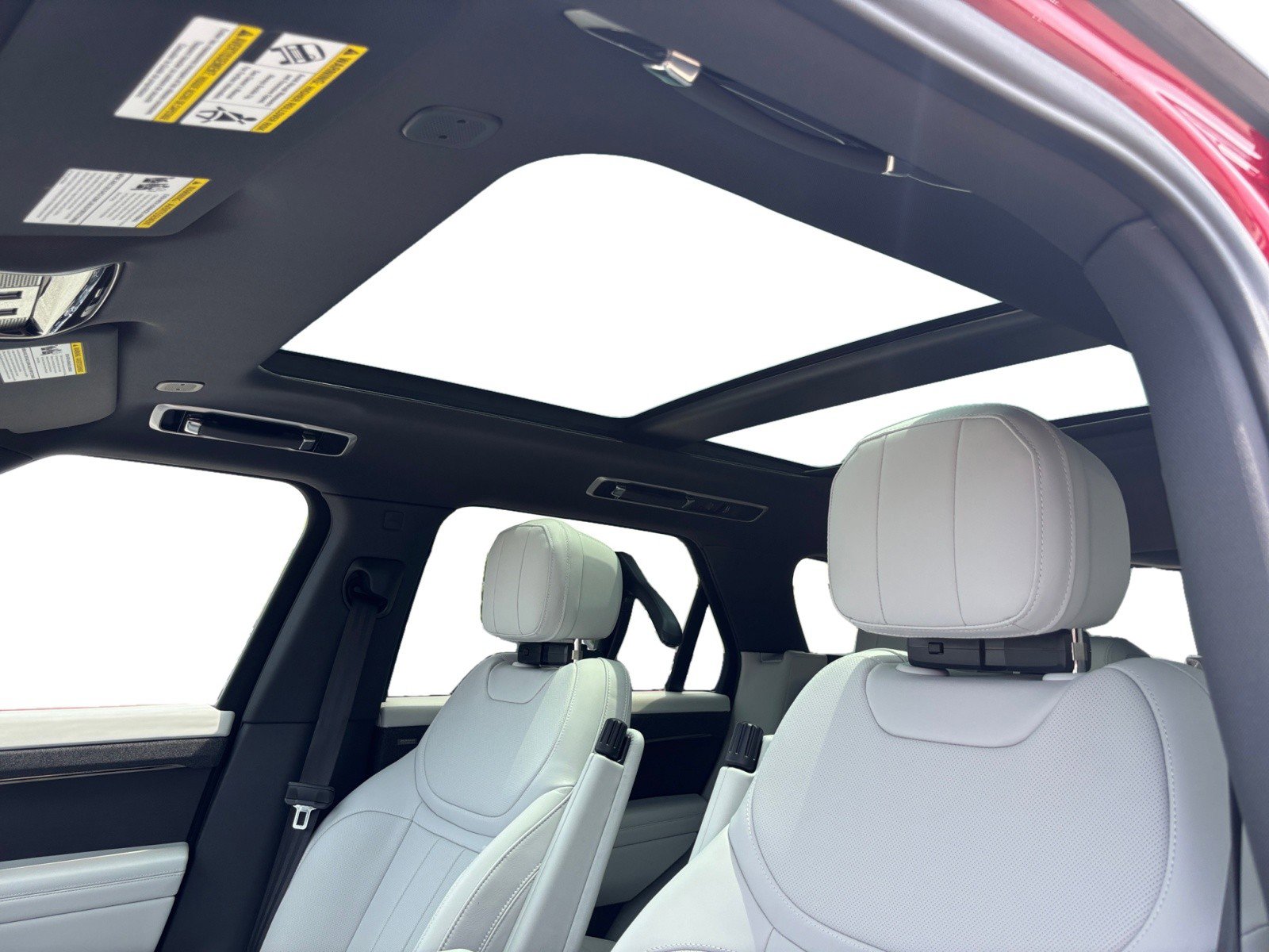 New 2025 Land Rover Range Rover Sport SE image 12