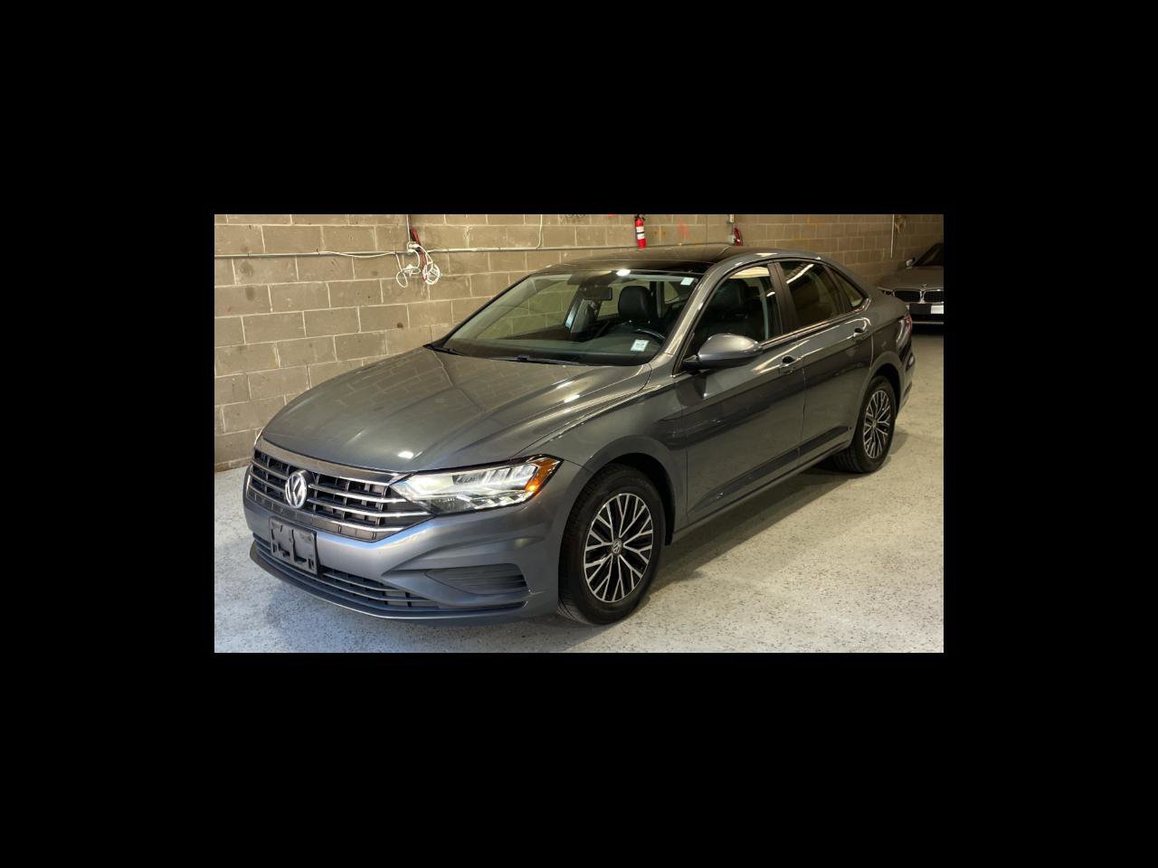 Used 2019 Volkswagen Jetta SE w/ Cold Weather Package image 1