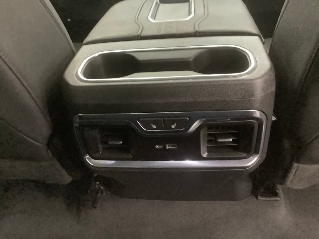 Used 2022 Chevrolet Silverado 1500 High Country w/ High Country Premium Package AWD/4WD image 33