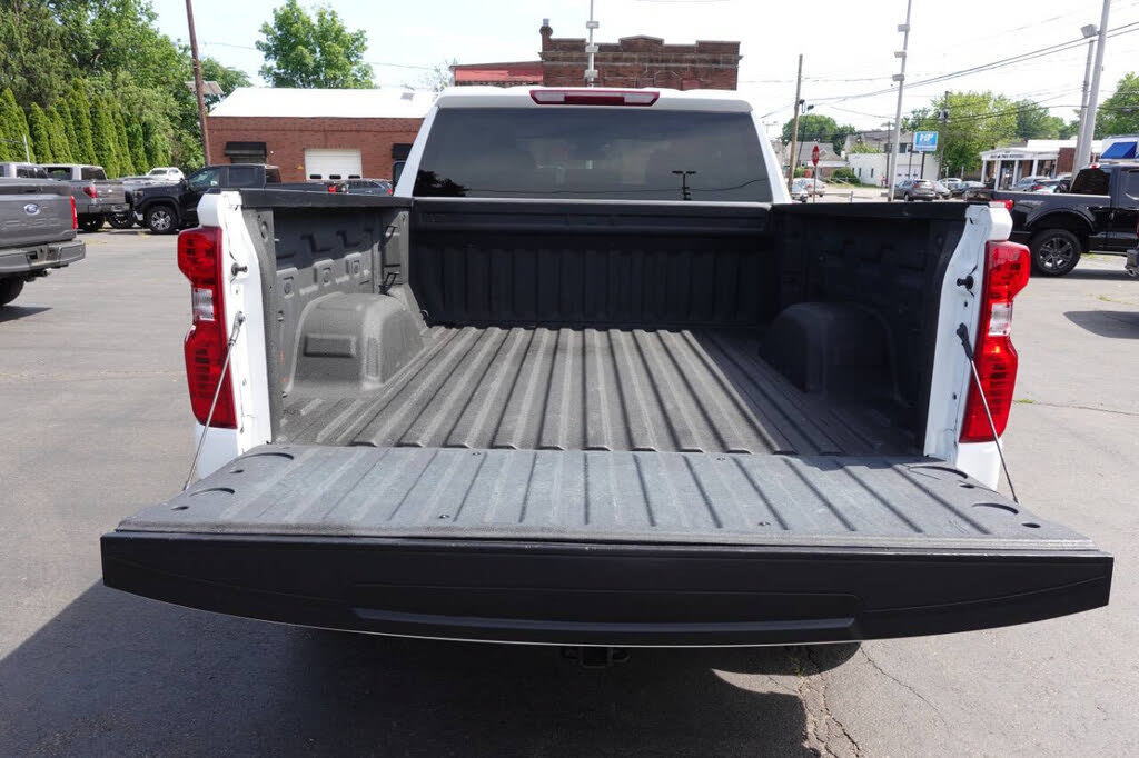 Used 2024 Chevrolet Silverado 1500 W/T w/ WT Value Package AWD/4WD image 24