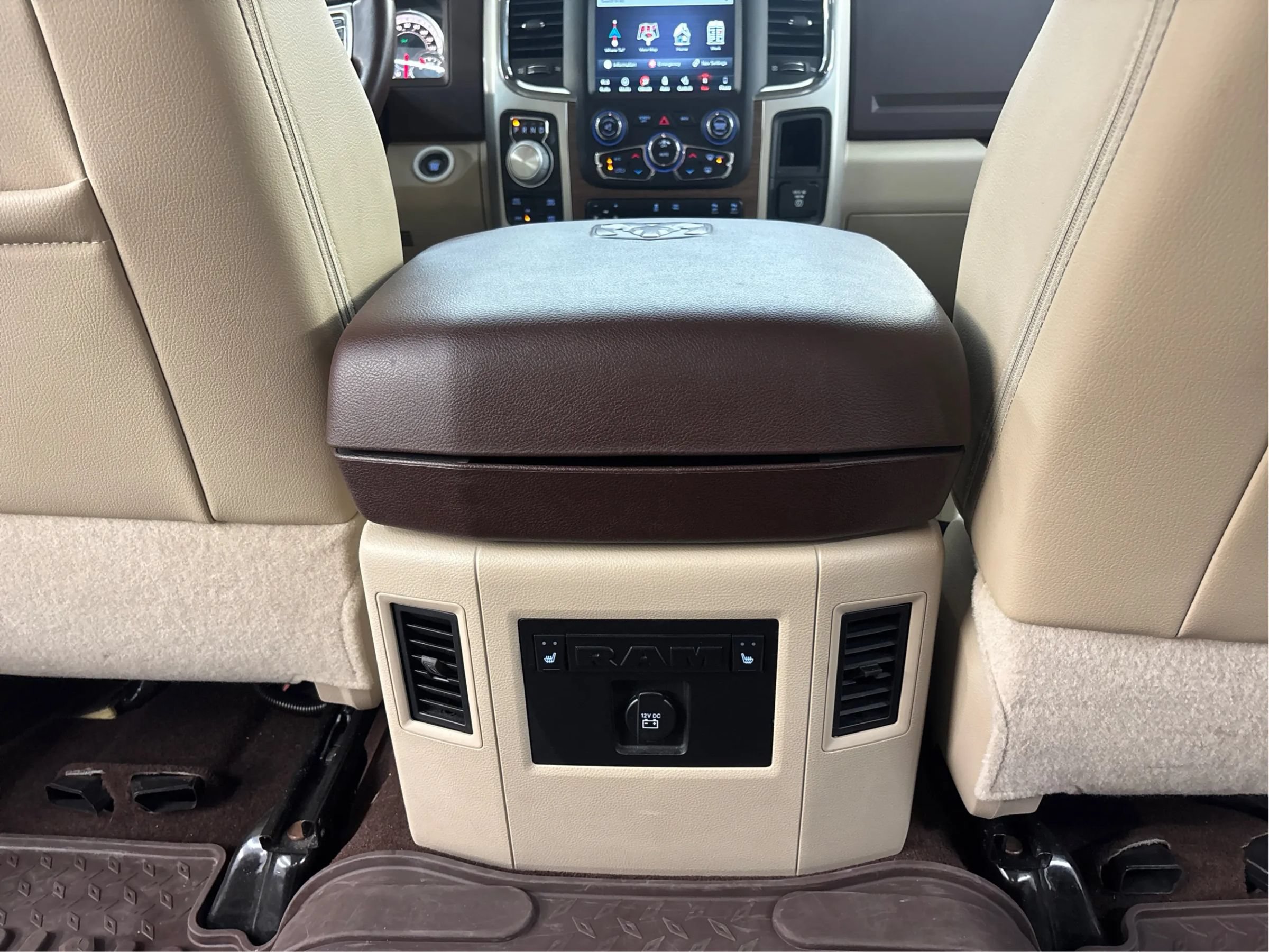 Used 2018 RAM 1500 Laramie w/ Convenience Group AWD/4WD image 27