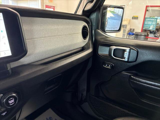 Certified 2024 Jeep Wrangler Unlimited AWD/4WD image 50