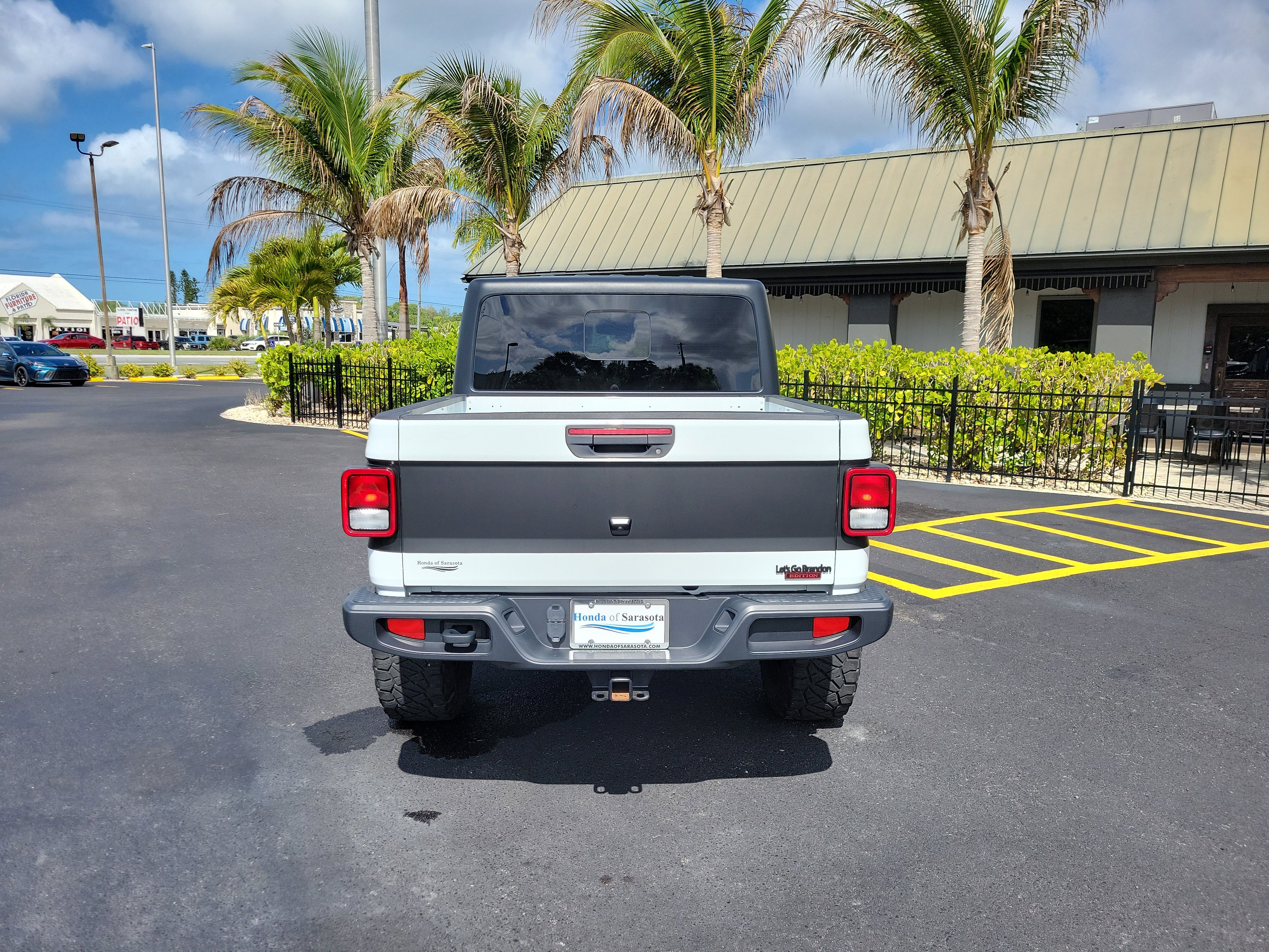 Used 2021 Jeep Gladiator Sport image 7