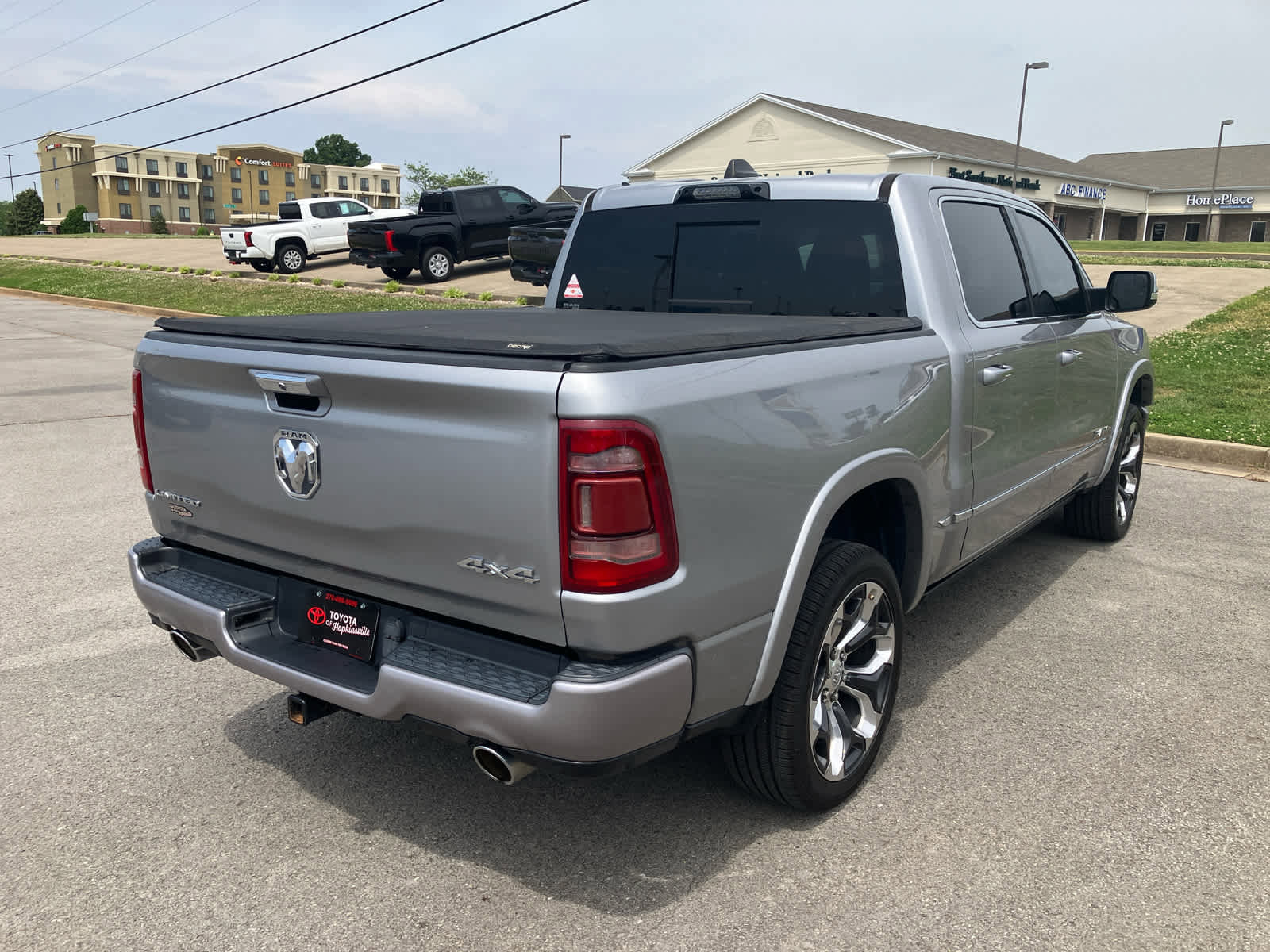 Used 2022 RAM 1500 Limited AWD/4WD image 7