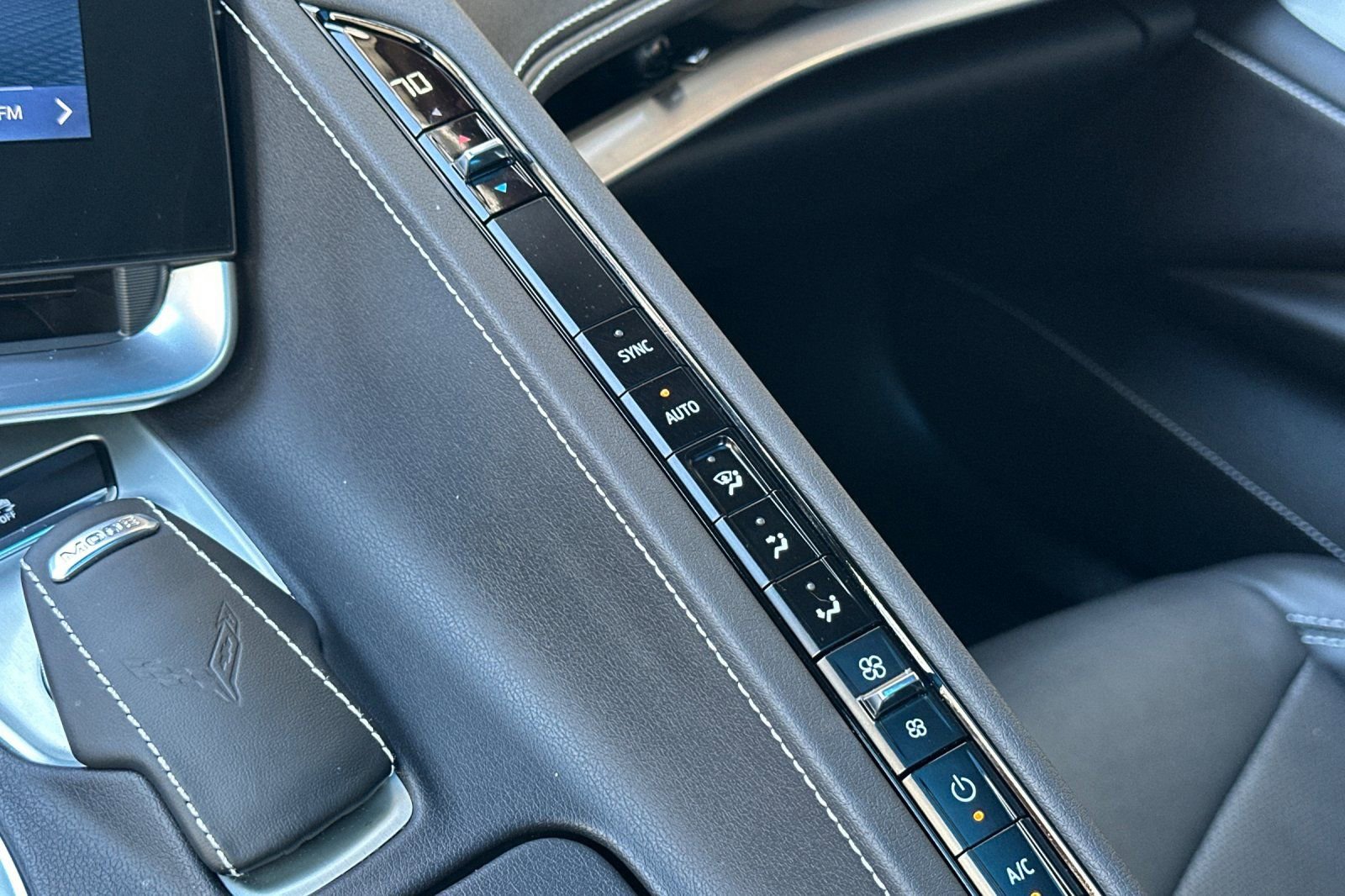 Certified 2025 Chevrolet Corvette Stingray Coupe w/ 1LT image 25