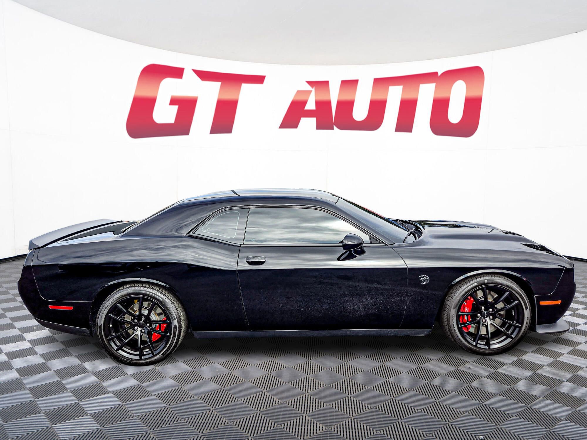 Used 2023 Dodge Challenger SRT Hellcat image 8