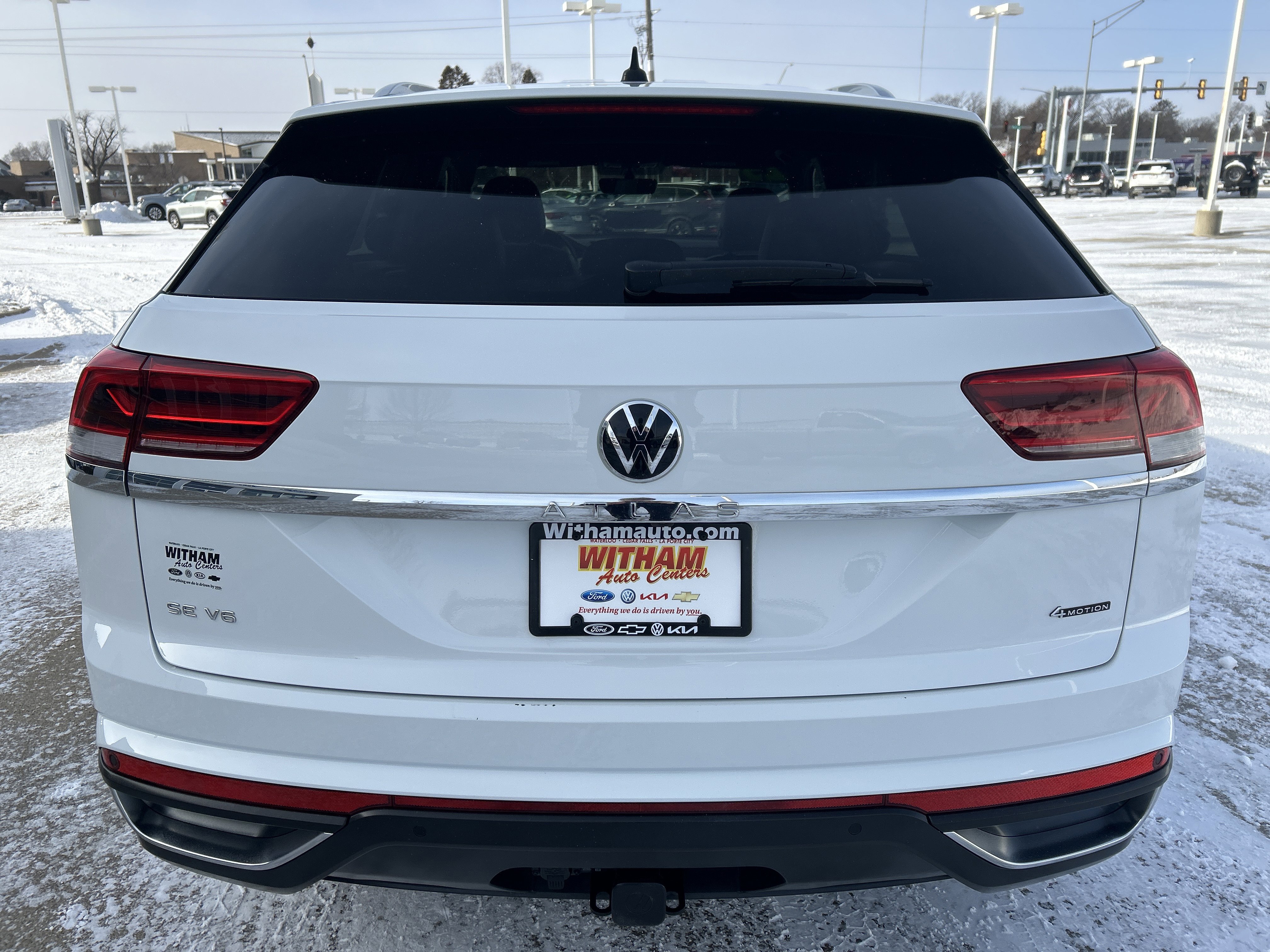 Used 2023 Volkswagen Atlas Cross Sport SE image 5