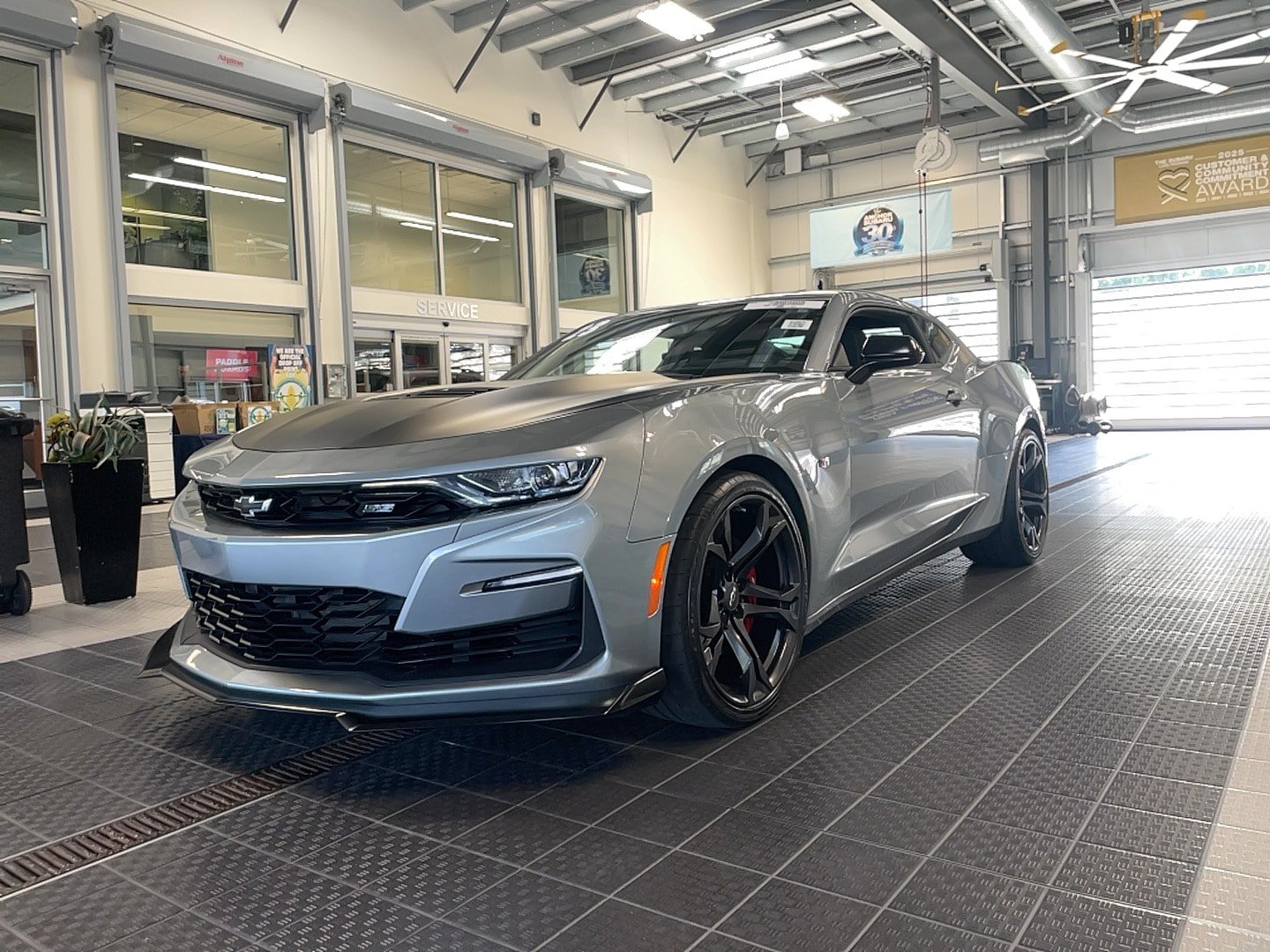 Used 2023 Chevrolet Camaro SS RWD image 4