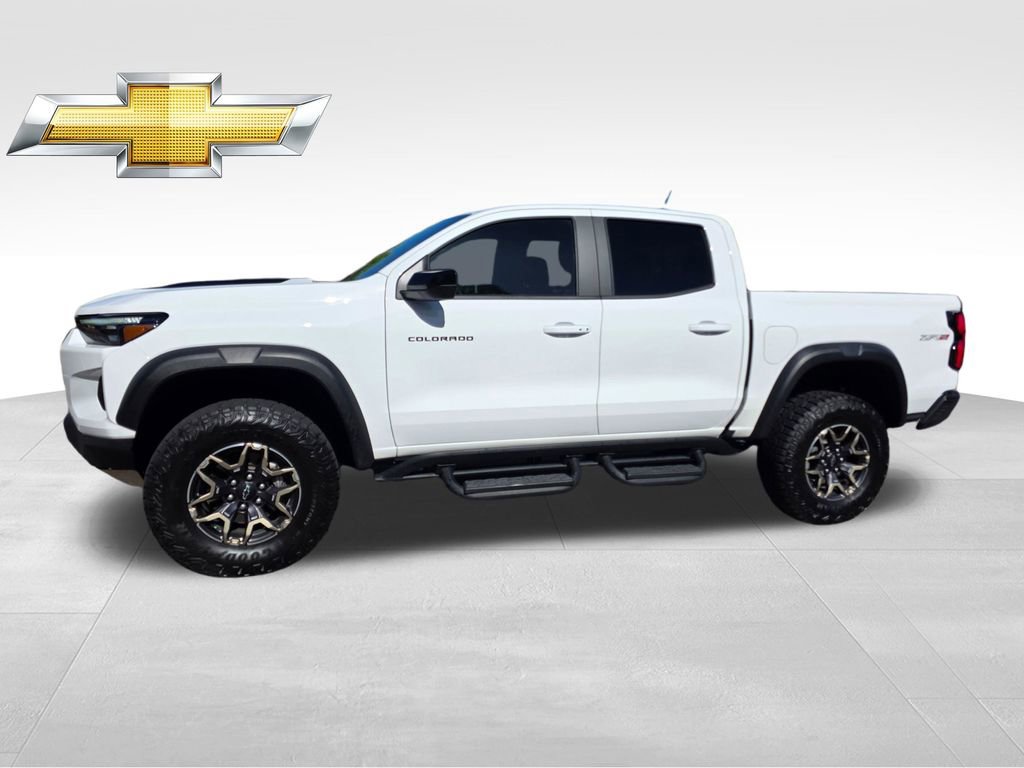 Certified 2024 Chevrolet Colorado ZR2 AWD/4WD image 3