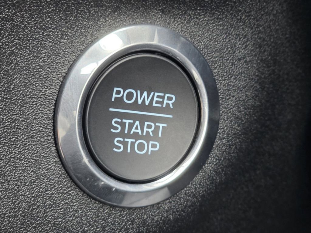 Used 2024 Ford E-Transit 148 High Roof image 9