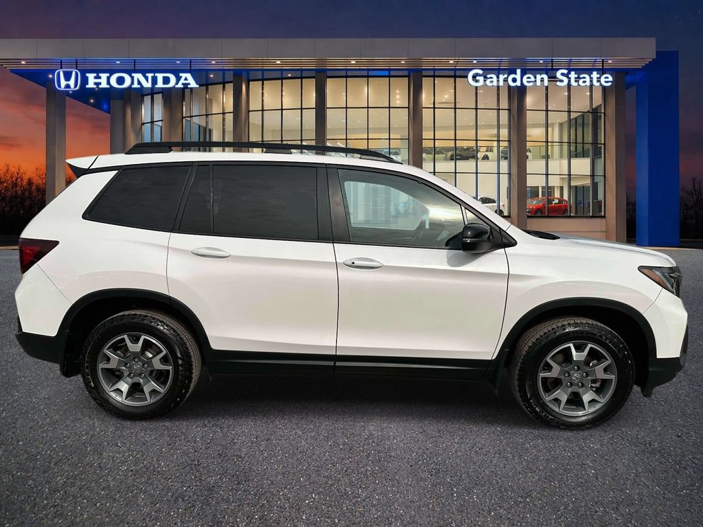 Certified 2023 Honda Passport TrailSport image 5
