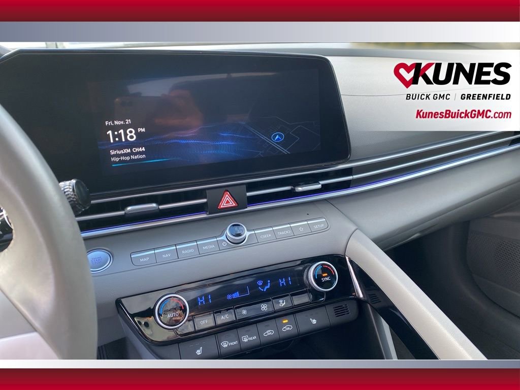 Used 2025 Hyundai Elantra SEL image 27