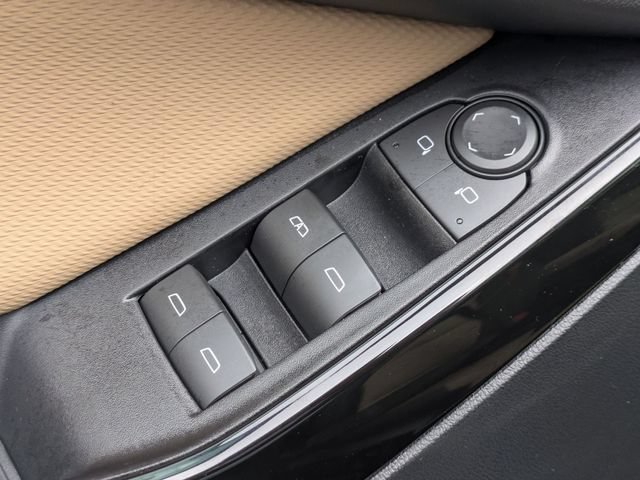 New 2026 Chevrolet Equinox ACTIV w/ Convenience Package III AWD/4WD image 9