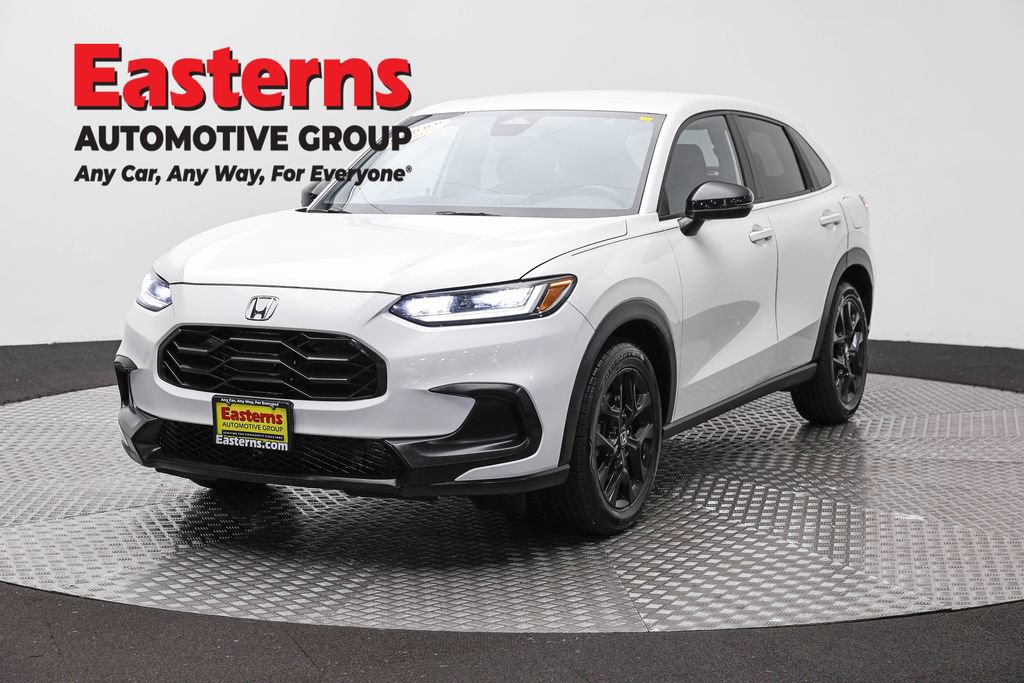 Used 2023 Honda HR-V Sport image 1