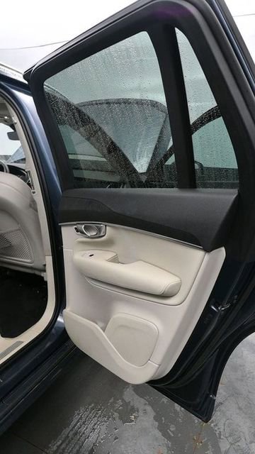 Used 2020 Volvo XC90 T6 Momentum w/ Protection Package Premier AWD/4WD image 12