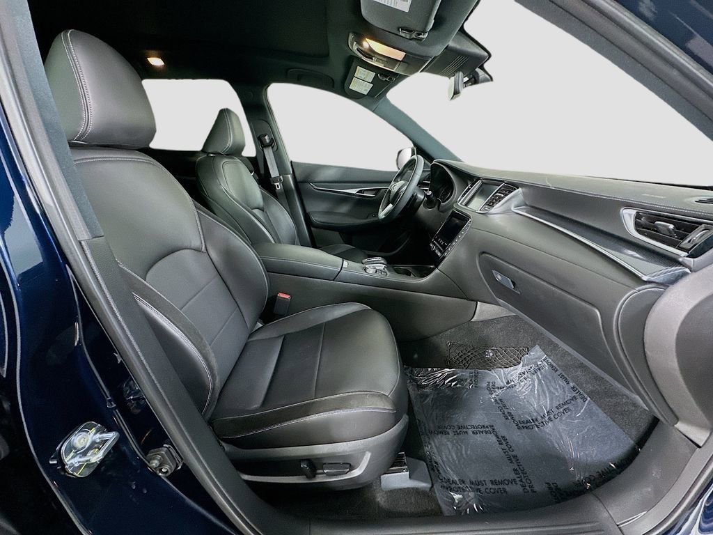 Used 2025 INFINITI QX50 Sport w/ Cargo Package image 32