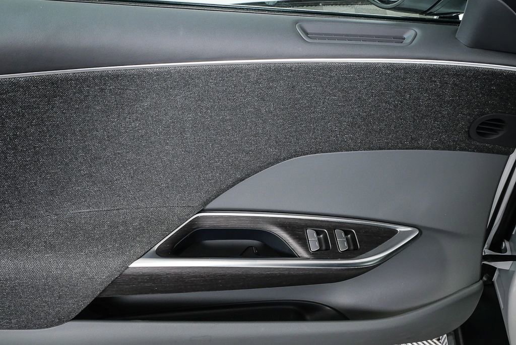 Used 2025 Lucid Air Pure image 6