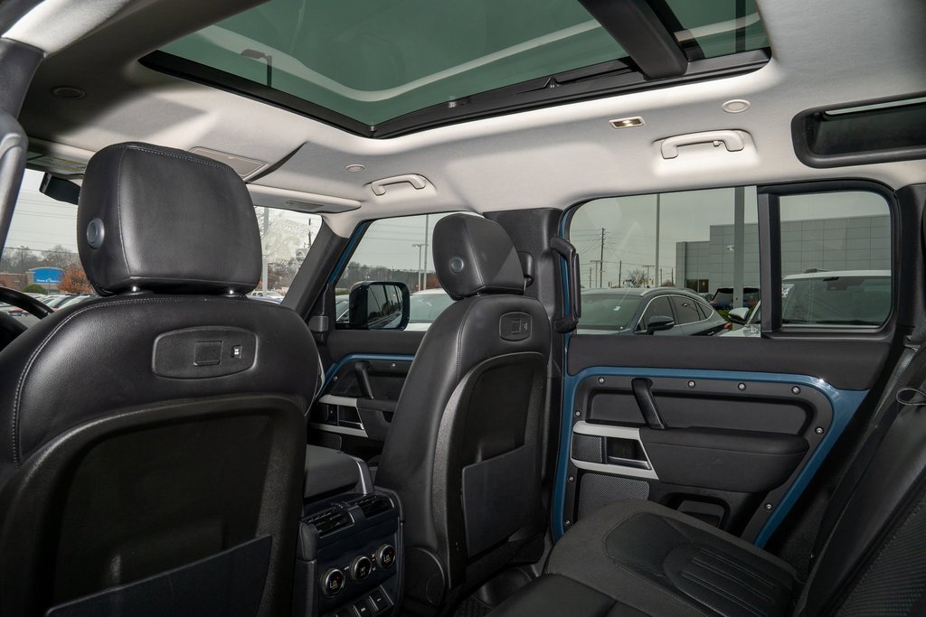Used 2020 Land Rover Defender 110 SE image 12