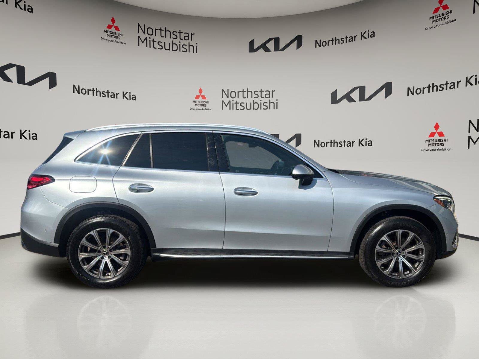 Used 2023 Mercedes-Benz GLC 300 4MATIC w/ Pinnacle Trim Package image 8