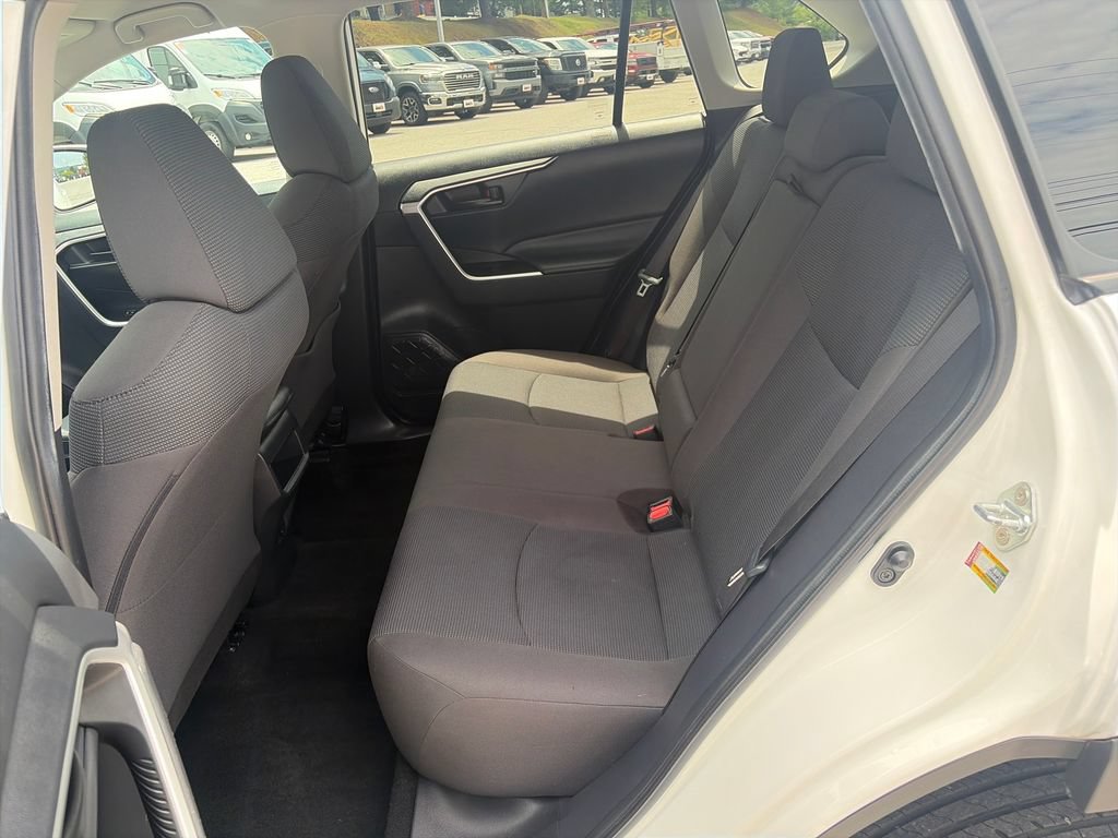 Used 2020 Toyota RAV4 LE FWD image 24