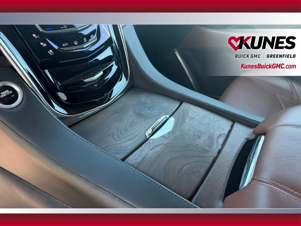 Used 2016 Cadillac Escalade Luxury AWD/4WD image 31