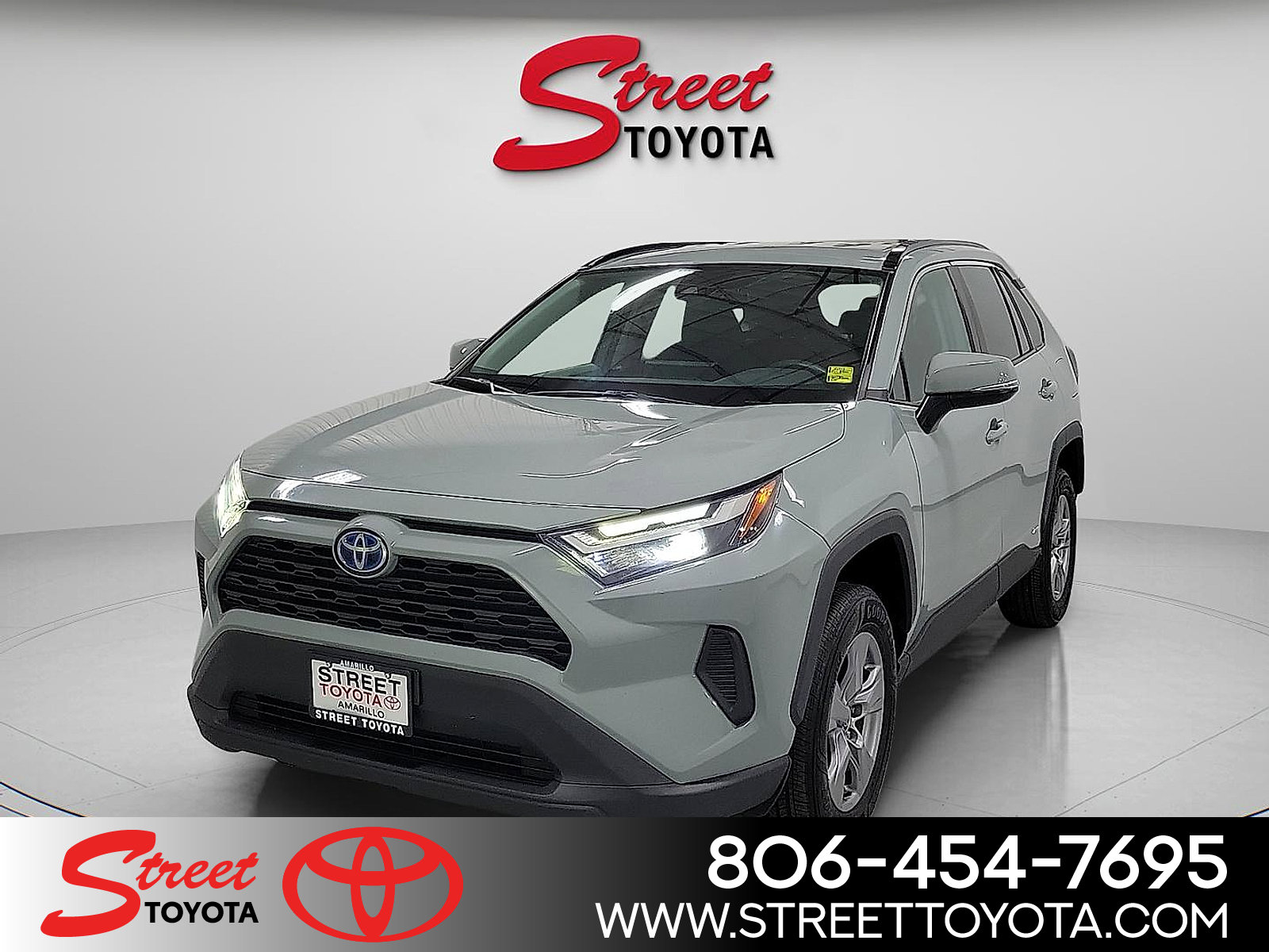 Certified 2022 Toyota RAV4 XLE image 1