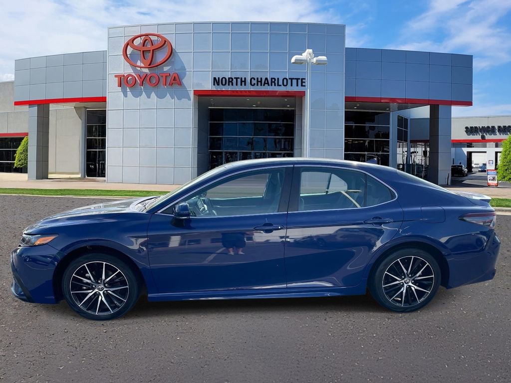 Used 2024 Toyota Camry SE w/ Convenience Package FWD image 7