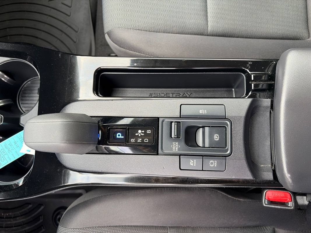 Used 2023 Toyota Prius LE FWD image 23